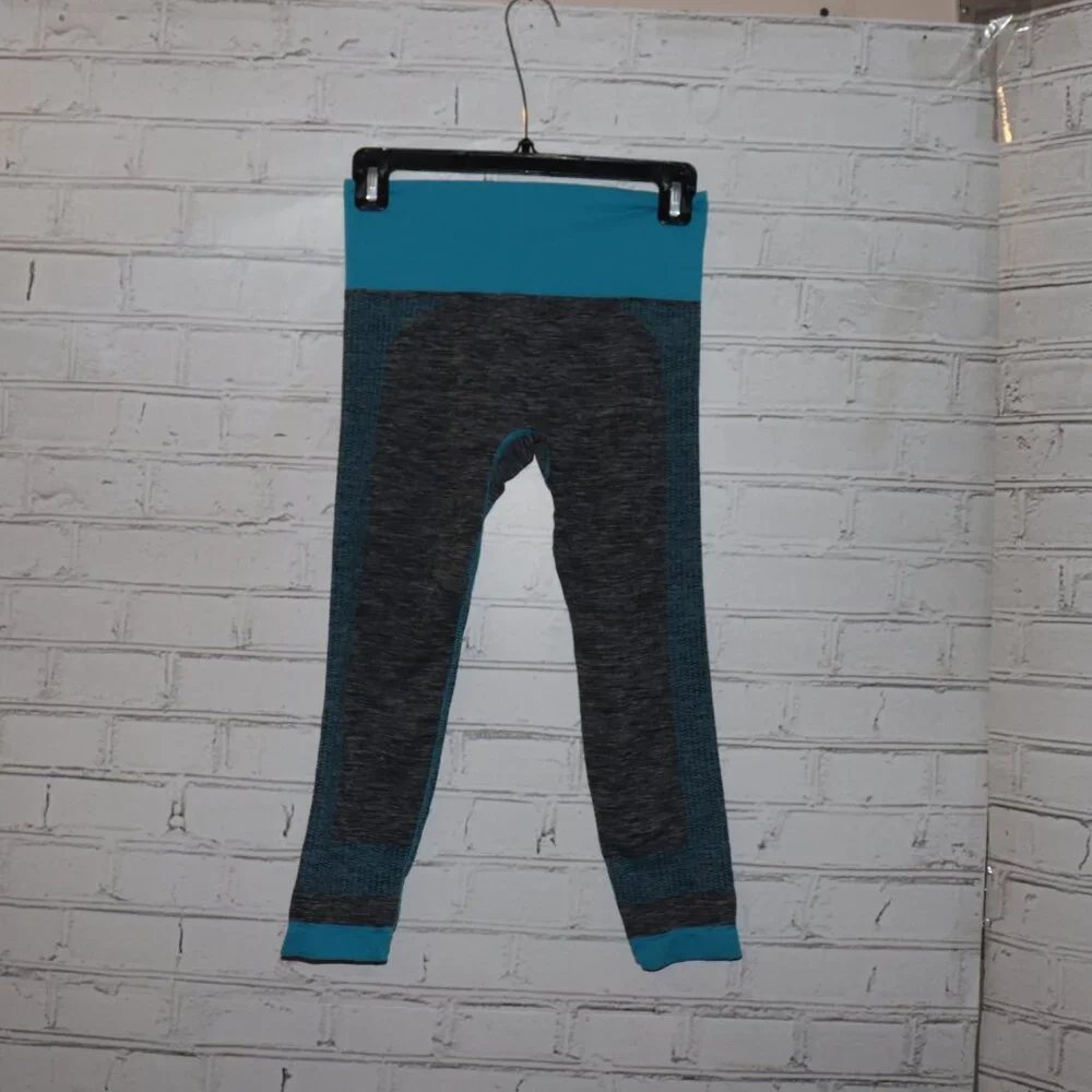 Vintagejelyfish 💙 colorblock